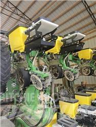John Deere 1720 Planters