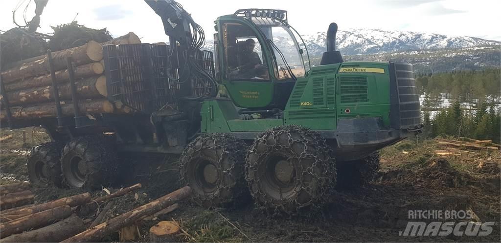 John Deere 1910G Forwarders