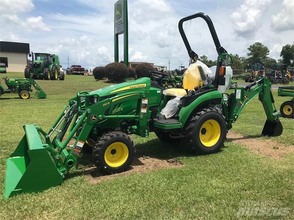 John Deere 2025R Compact tractors