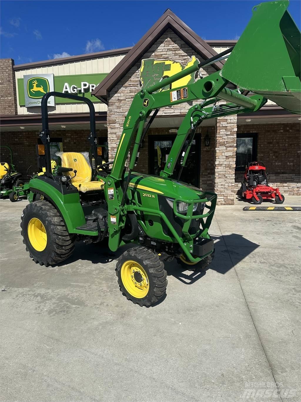 John Deere 2032R Compact tractors