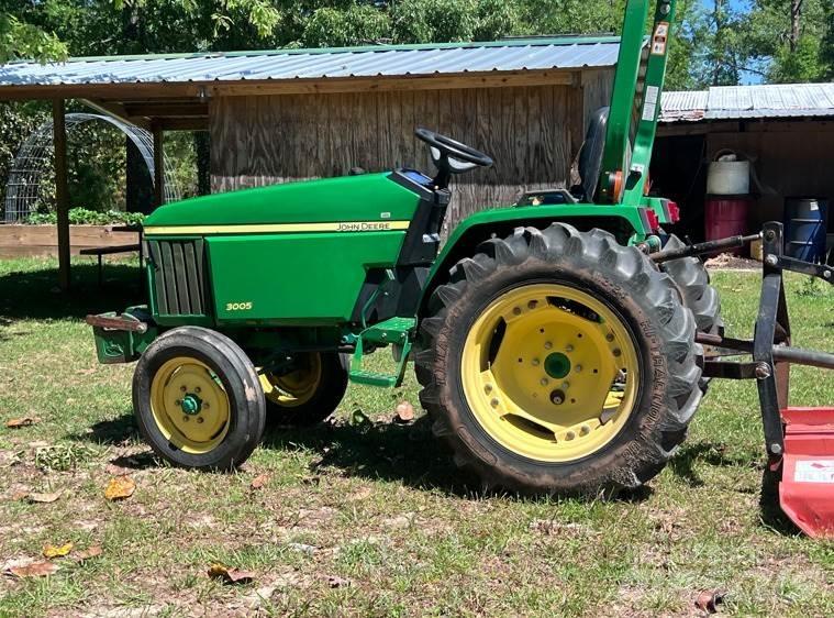 John Deere 3005 Compact tractors