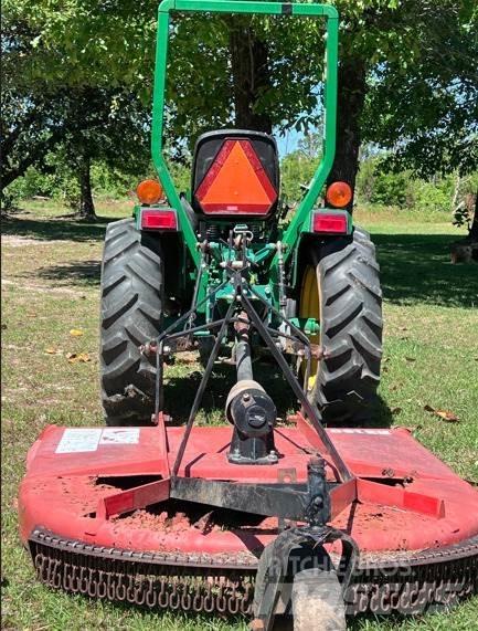 John Deere 3005 Compact tractors
