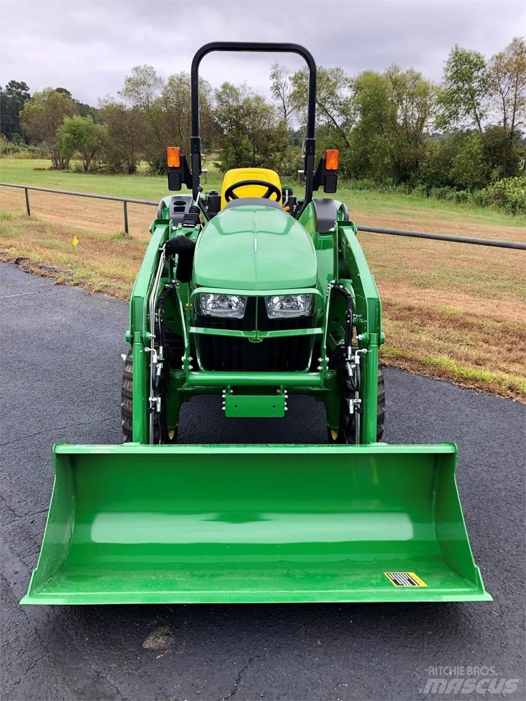 John Deere 3025D Compact tractors