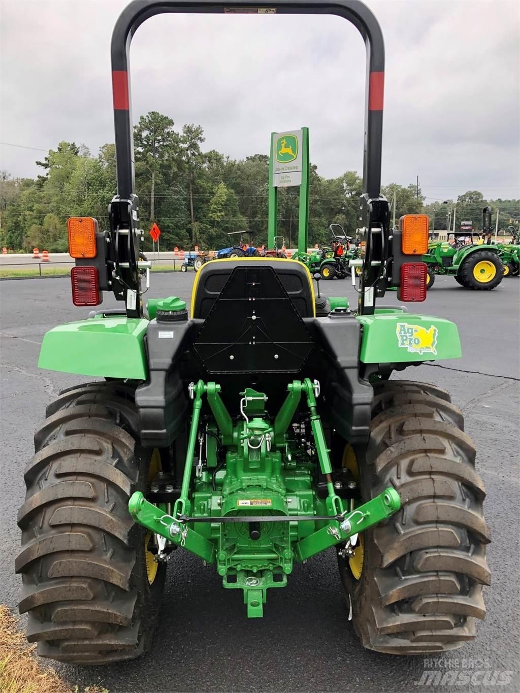John Deere 3025D Compact tractors