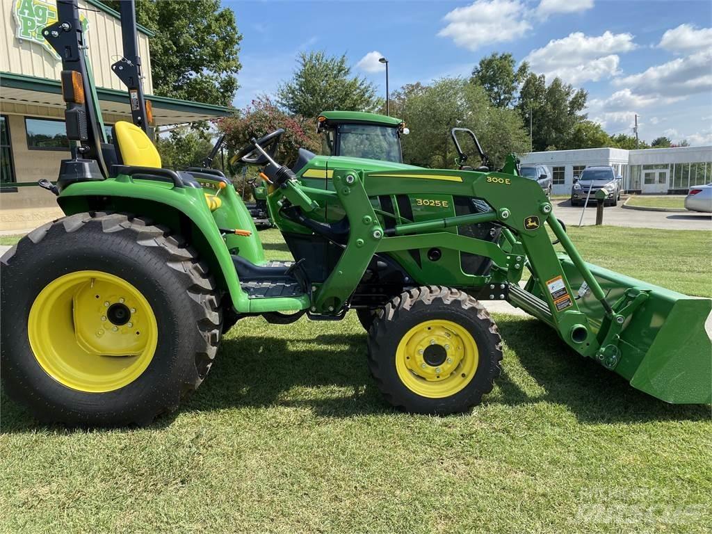 John Deere 3025E Compact tractors
