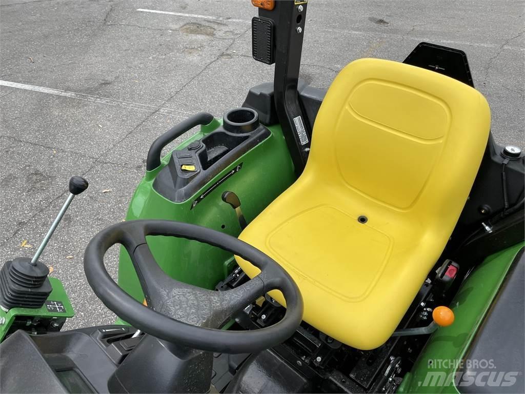 John Deere 3032E Compact tractors