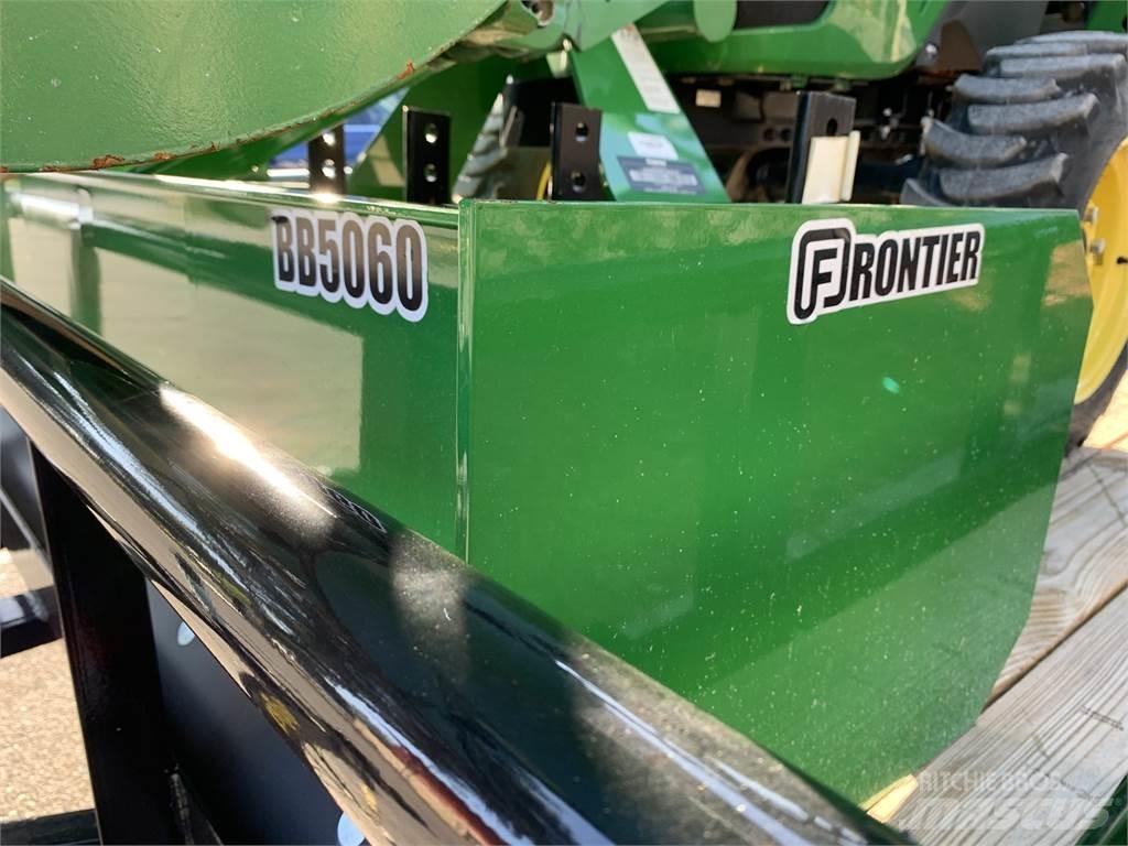 John Deere 3032E Compact tractors