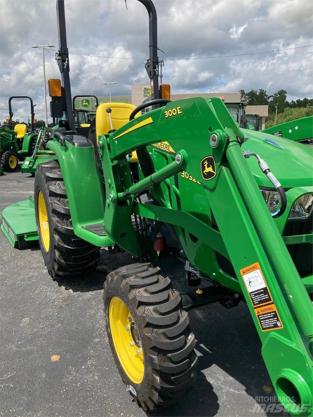 John Deere 3032E Compact tractors