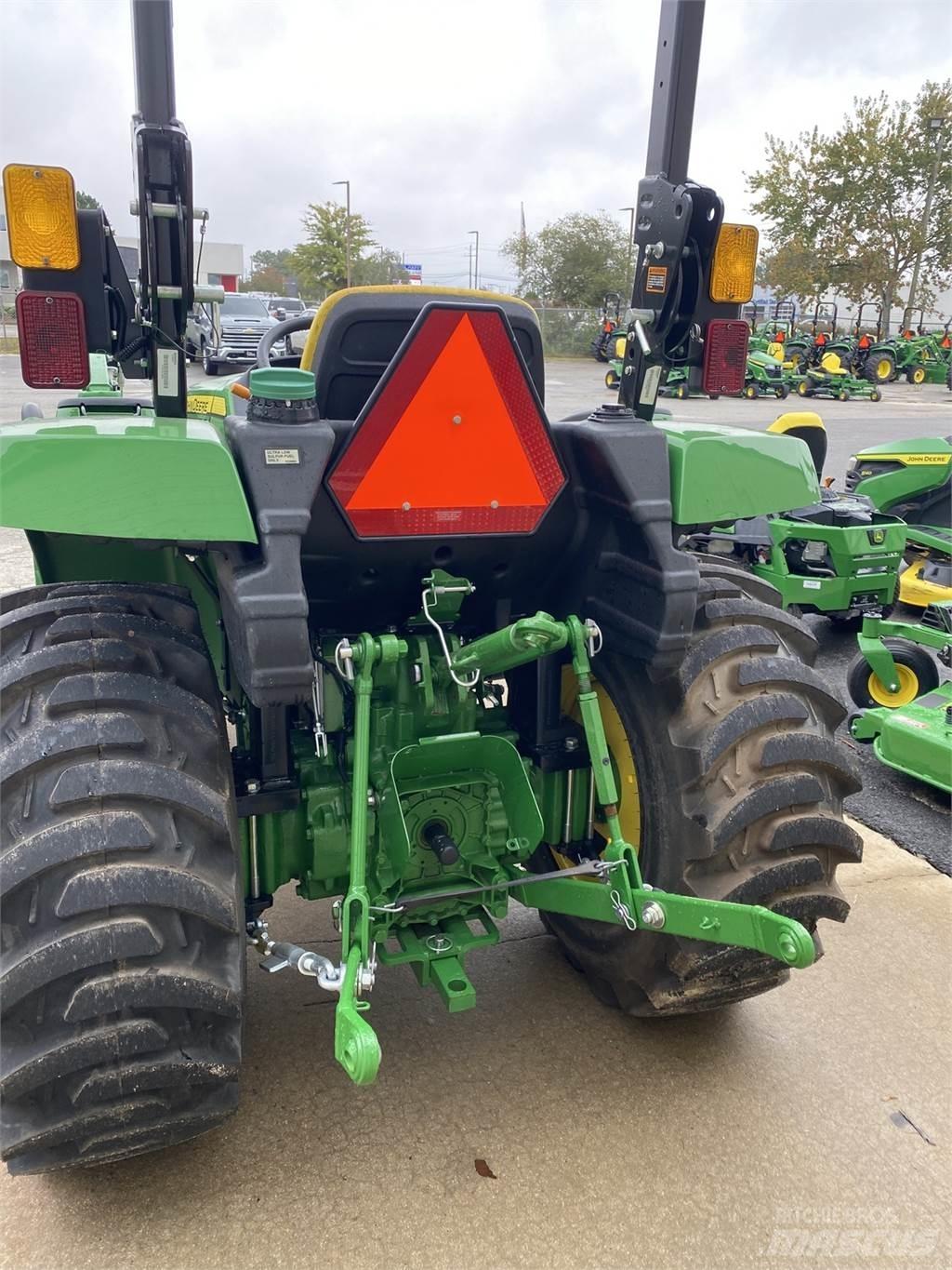 John Deere 3035D Farm machinery