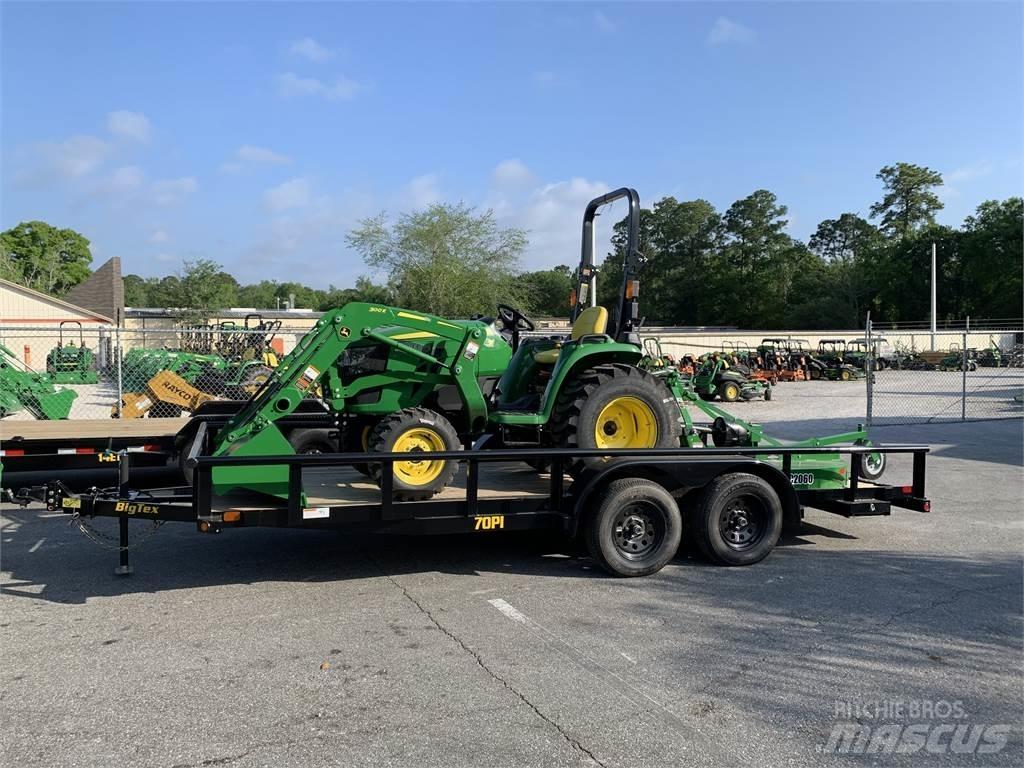 John Deere 3038E Compact tractors