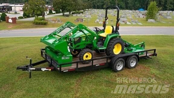 John Deere 3038E Compact tractors