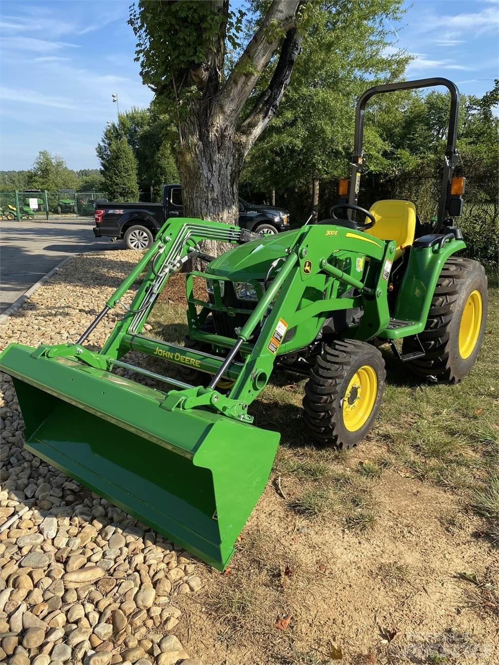 John Deere 3038E Compact tractors