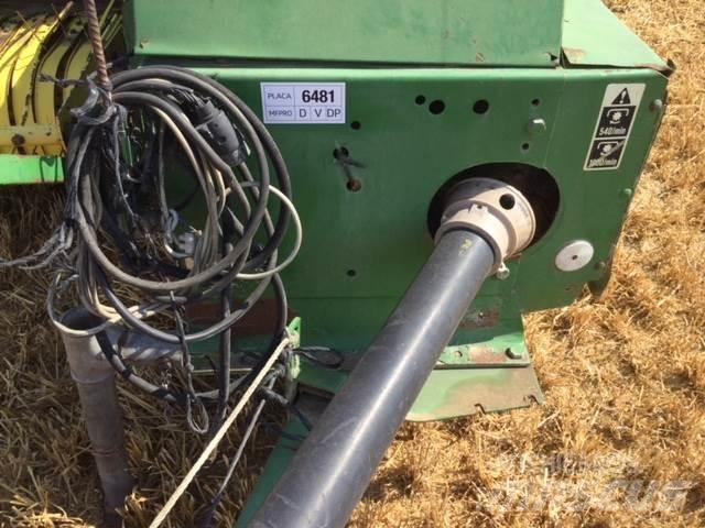 John Deere 349 Square balers