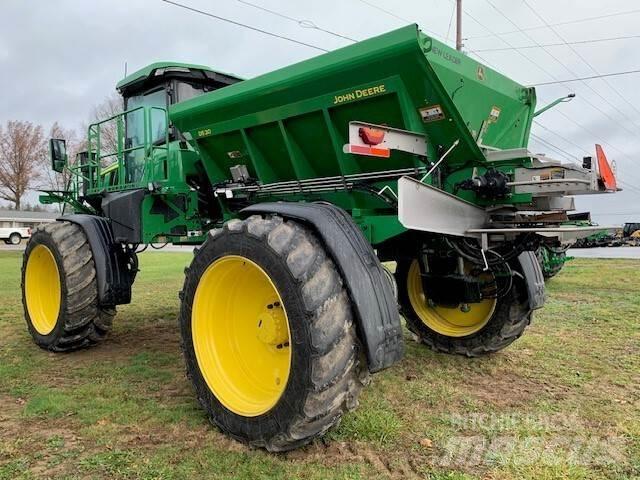 John Deere 400R Trailed sprayers