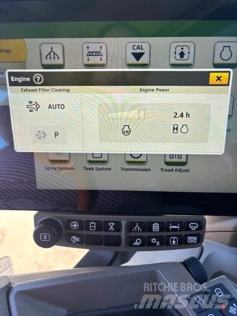 John Deere 408R Trailed sprayers