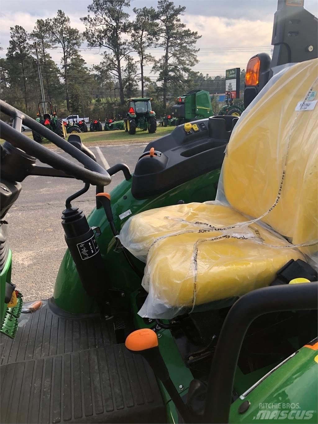 John Deere 5067E Tractors