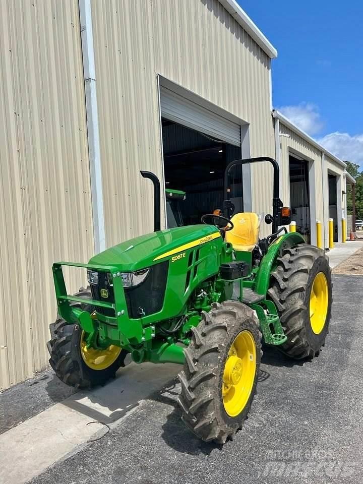 John Deere 5067E Tractors