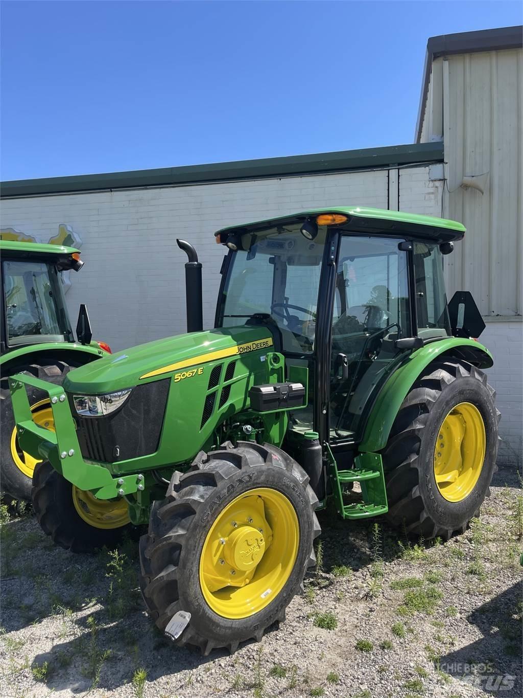 John Deere 5067E Tractors