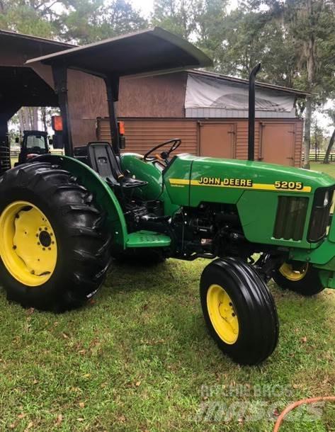 John Deere 5205 Tractors