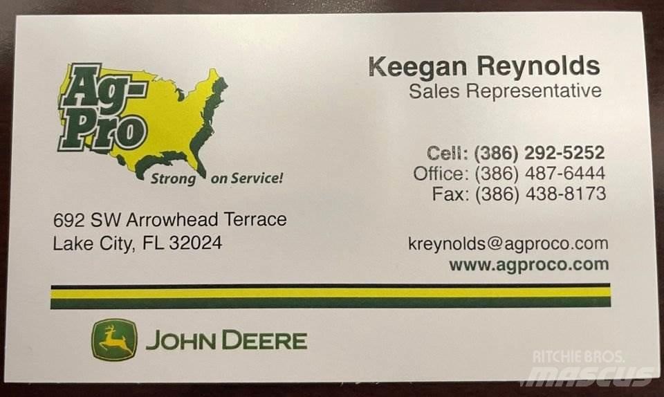 John Deere 560E Utility machines