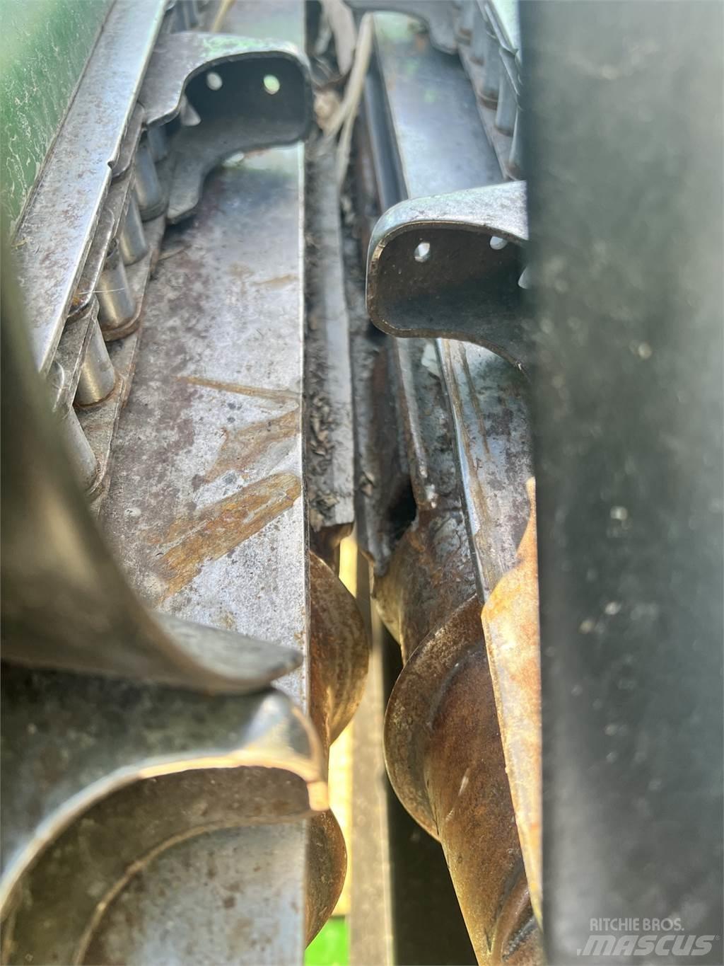 John Deere 608C Combine harvester accessories