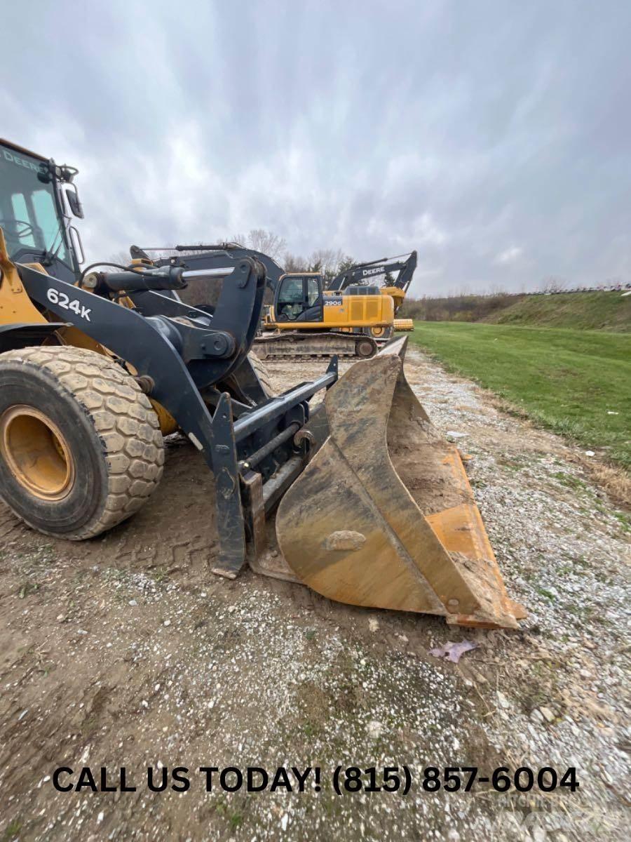 John Deere 624K Wheel loaders