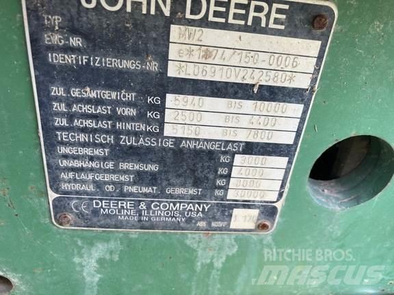 John Deere 6910 Tractors
