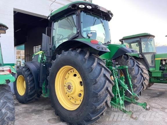 John Deere 7230R Tractors