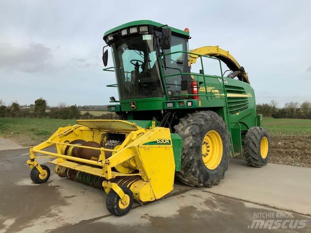 John Deere 7400 Forage harvesters
