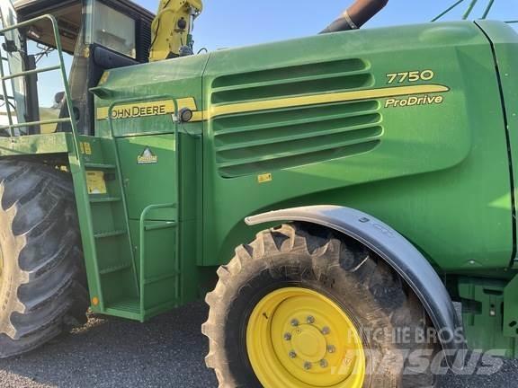 John Deere 7750 Forage harvesters