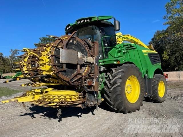 John Deere 9900 Forage harvesters