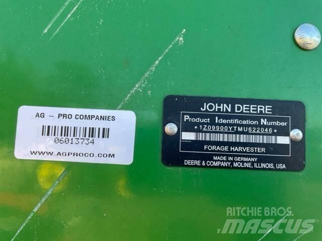 John Deere 9900 Forage harvesters