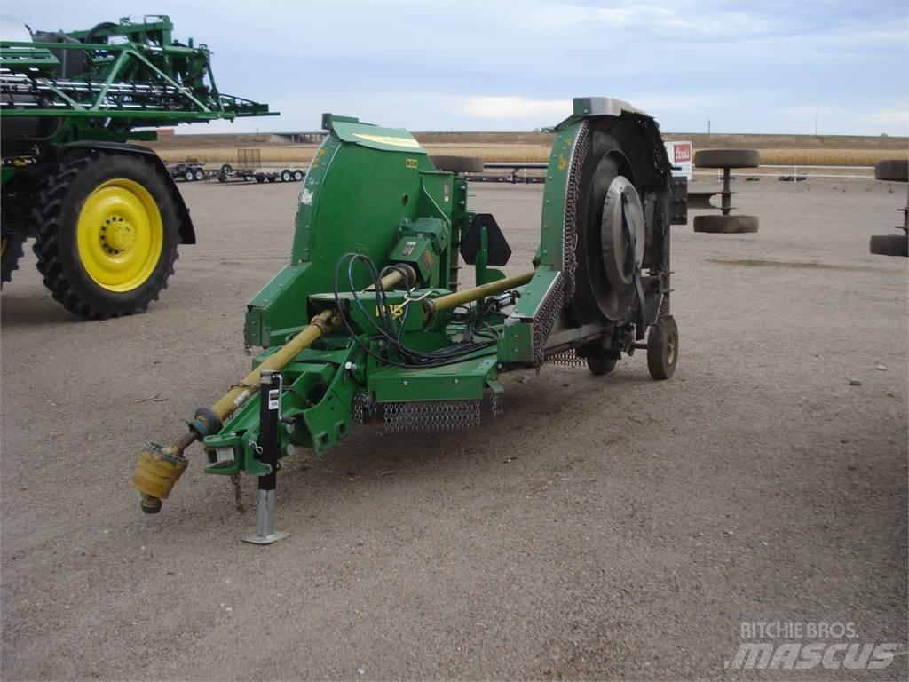 John Deere R15 Bale shredders, cutters and unrollers