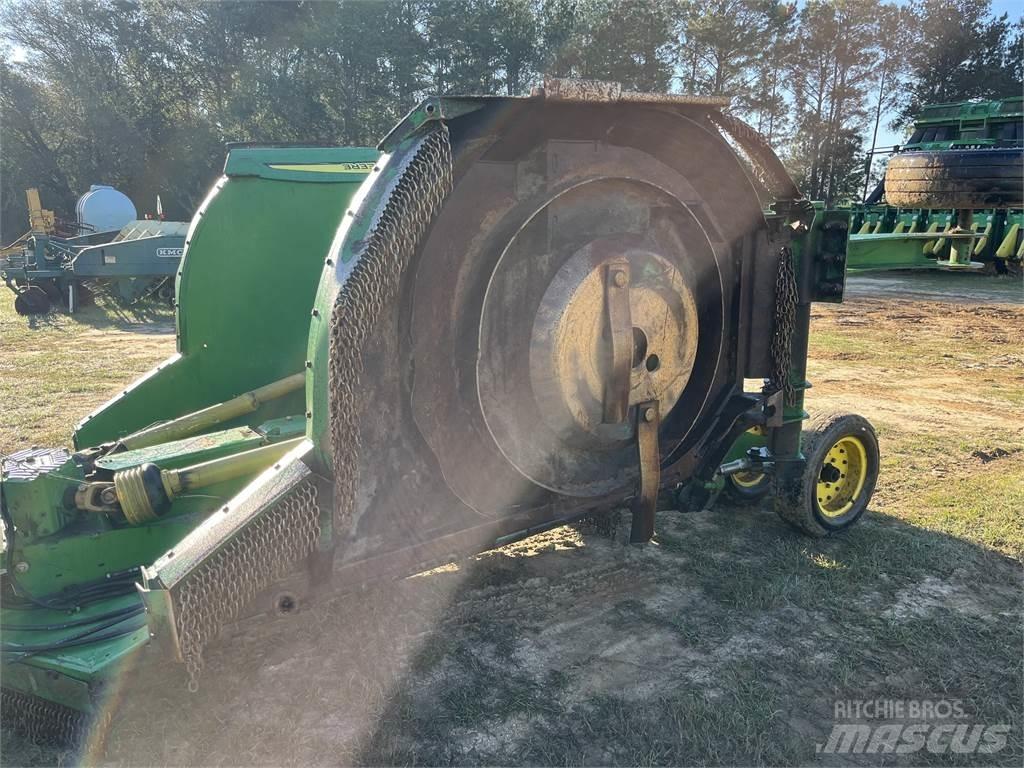 John Deere R15 Bale shredders, cutters and unrollers