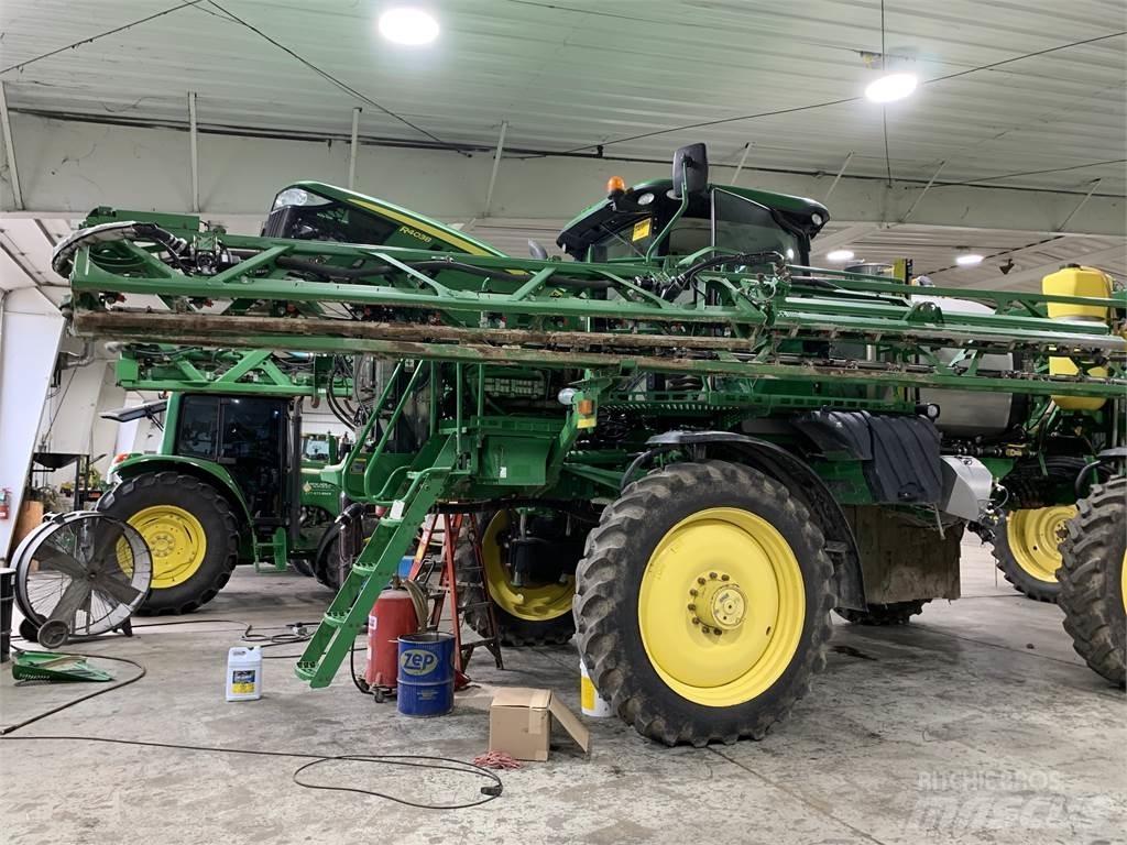 John Deere R4038 Trailed sprayers