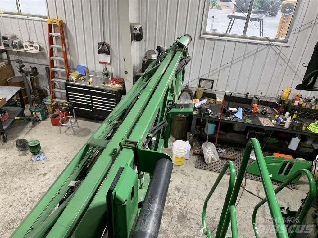 John Deere R4038 Trailed sprayers