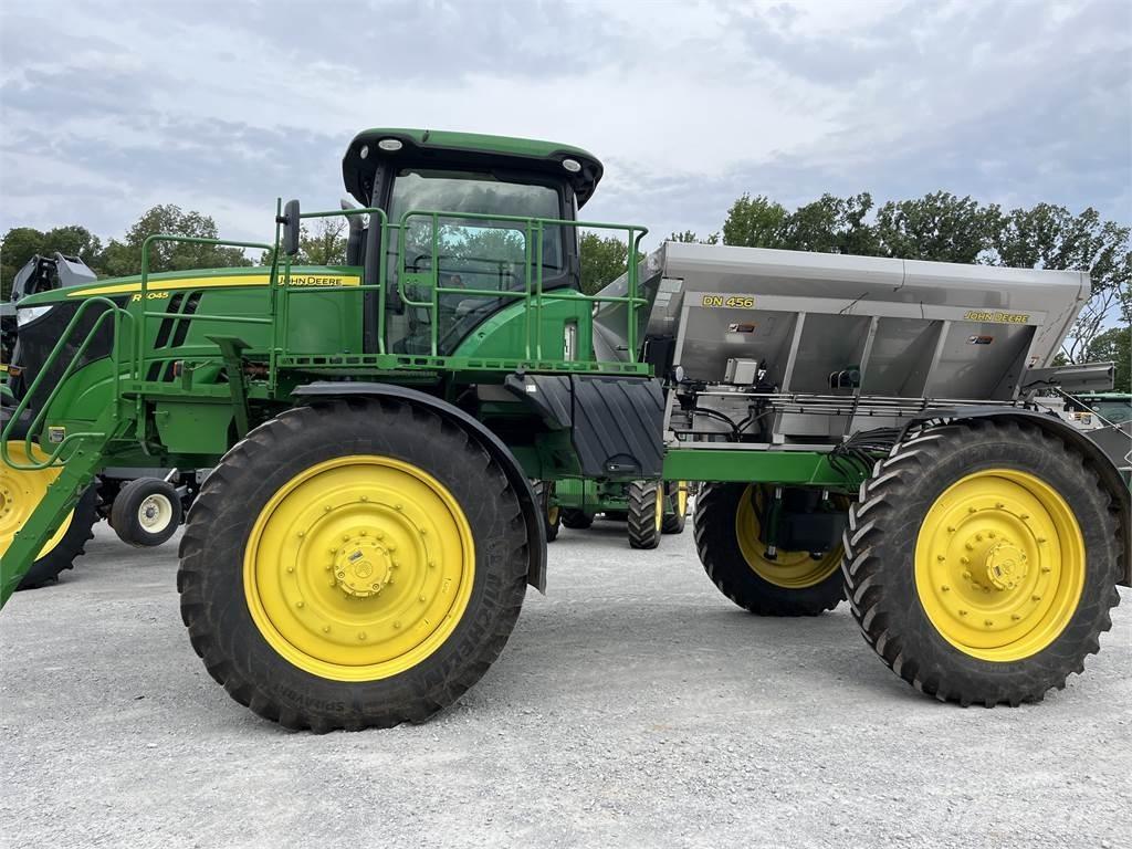 John Deere R4045 Trailed sprayers