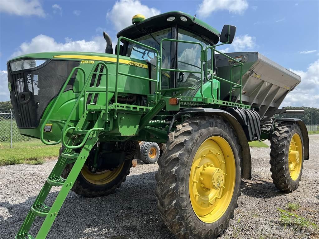 John Deere R4045 Trailed sprayers