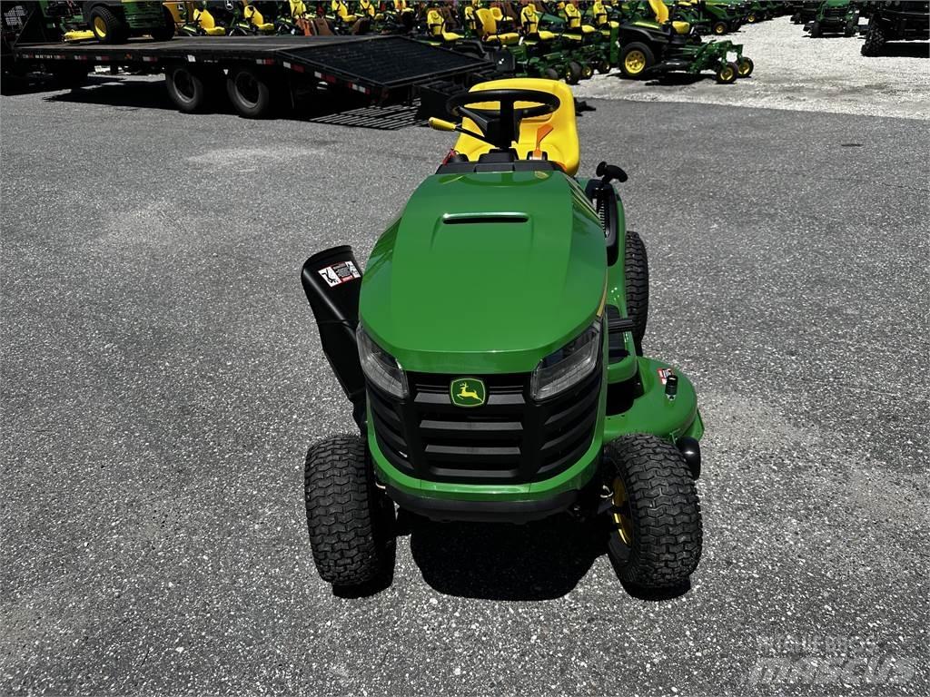 John Deere S100 Riding mowers