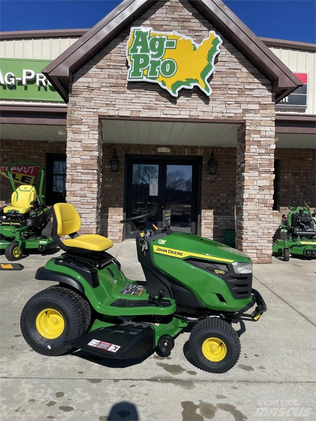 John Deere S130 Riding mowers