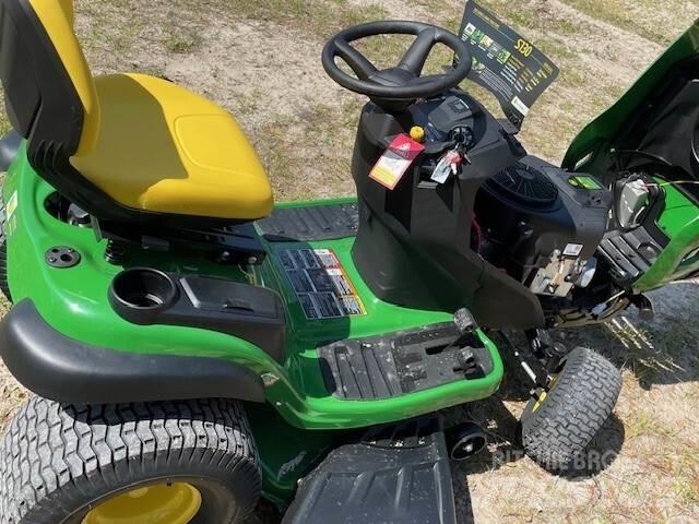 John Deere S130 Riding mowers