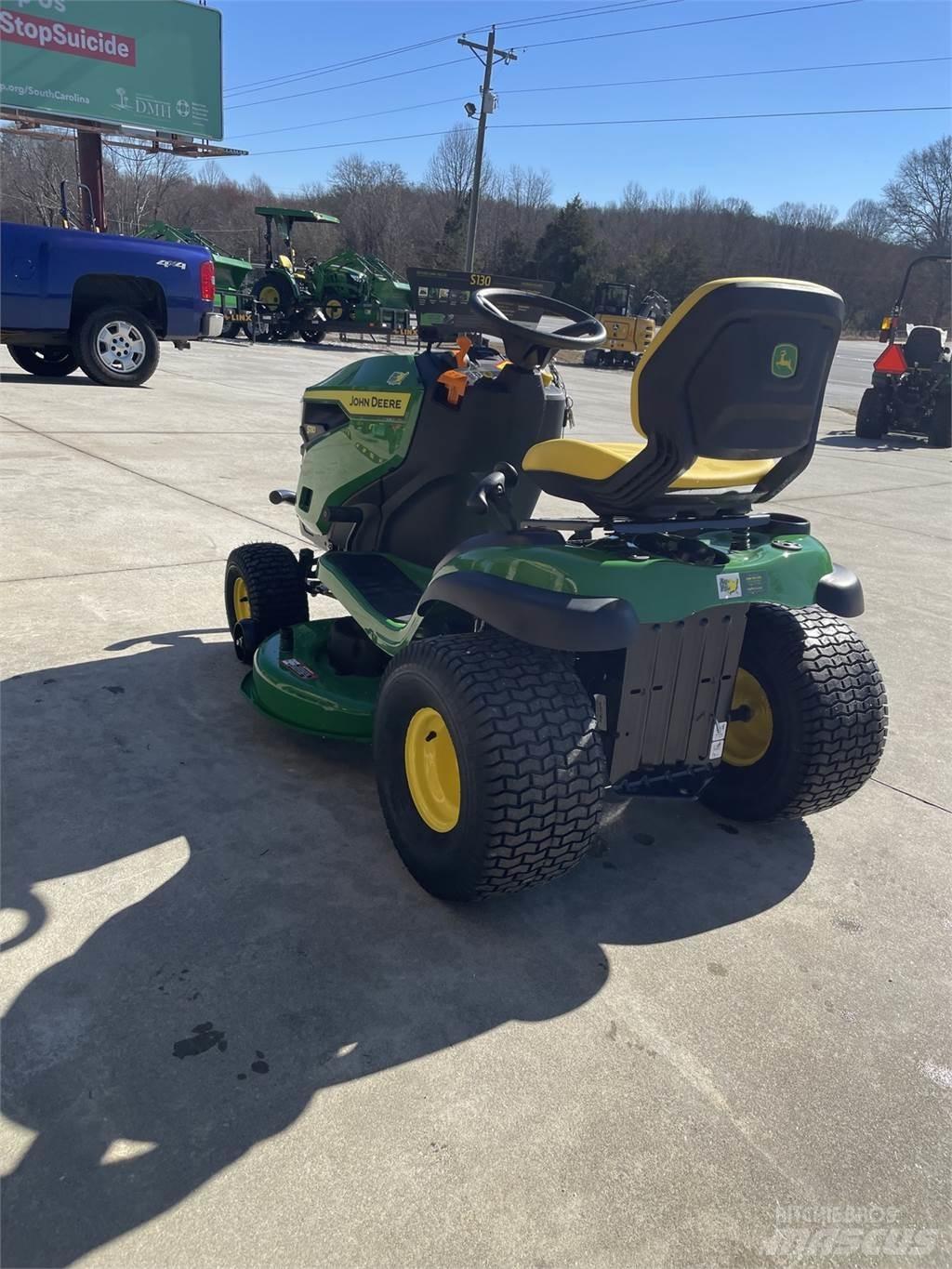 John Deere S130 Riding mowers