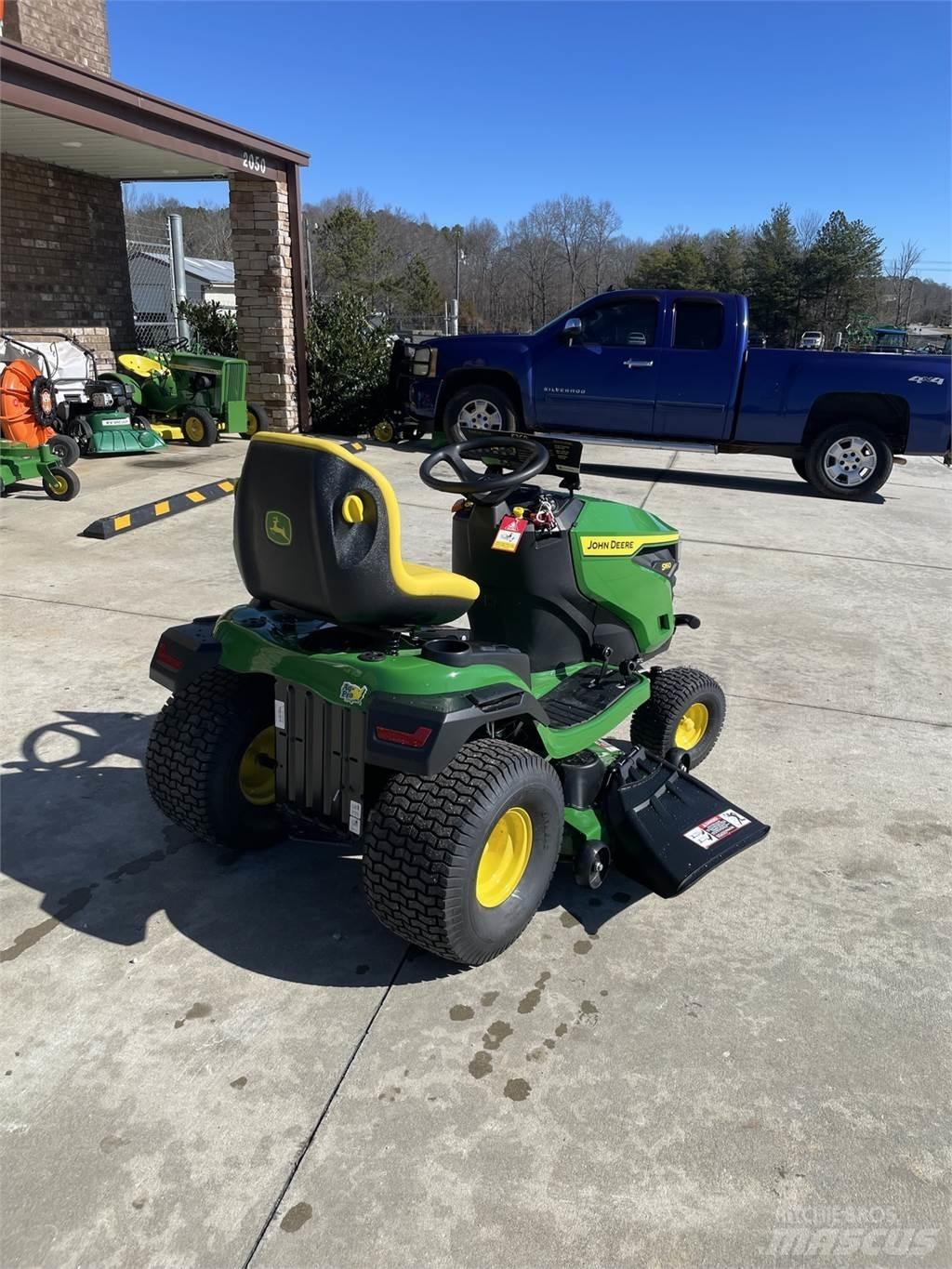 John Deere S160 Compact tractors
