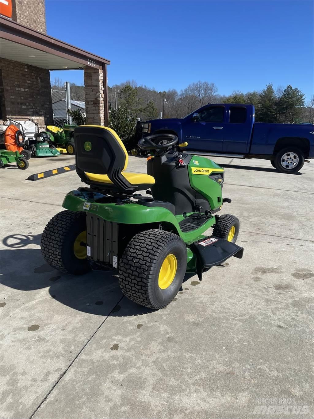 John Deere S220 Riding mowers