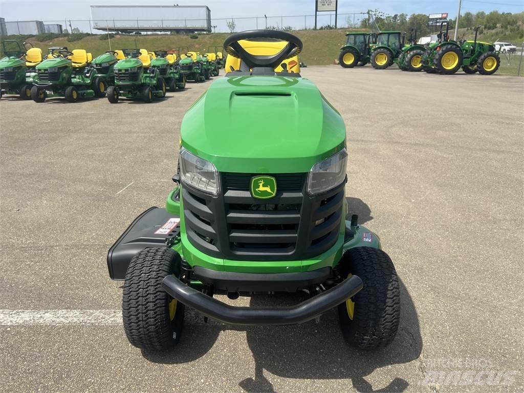 John Deere S240 Compact tractors
