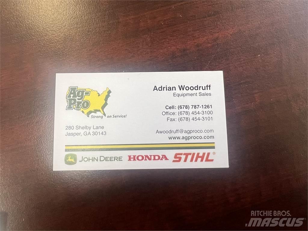 John Deere S240 Compact tractors