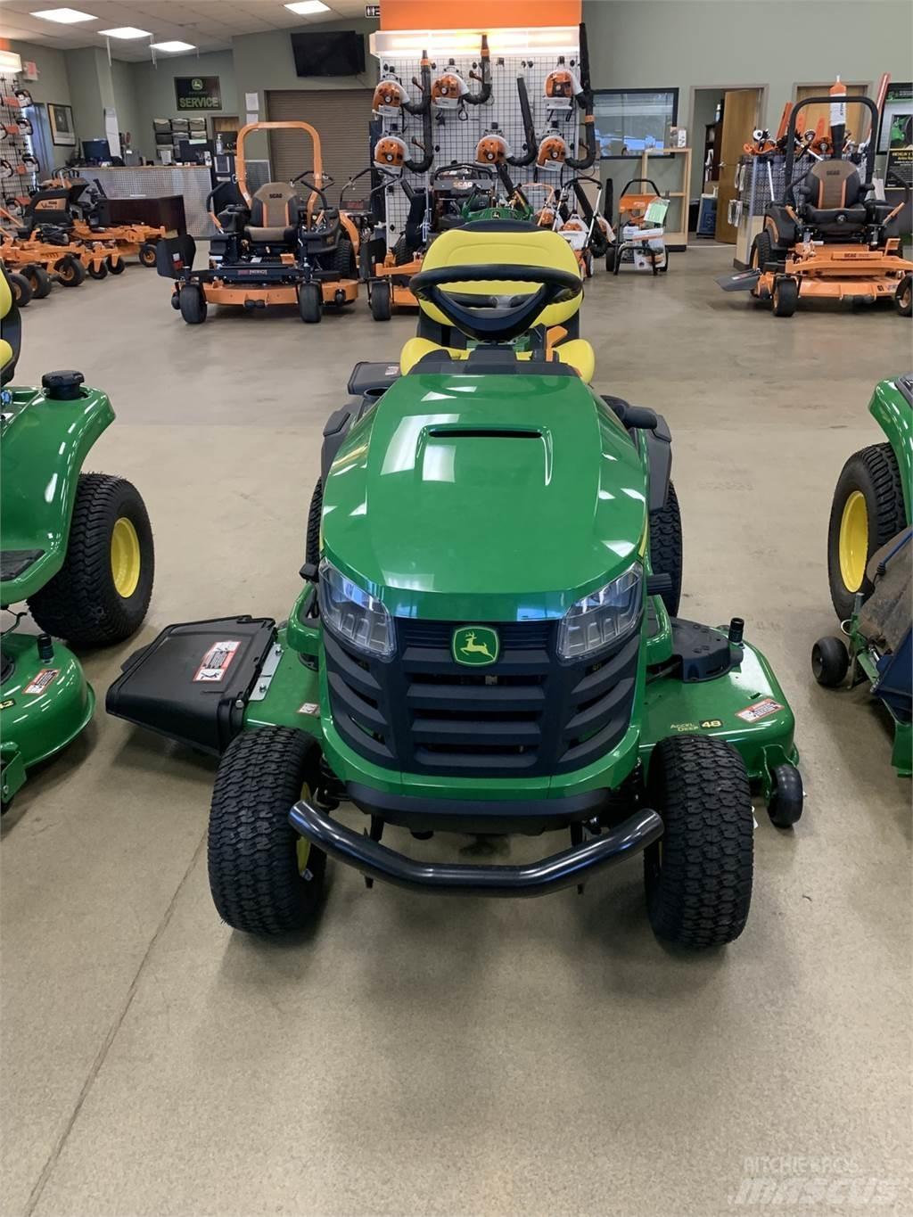 John Deere S240 Compact tractors