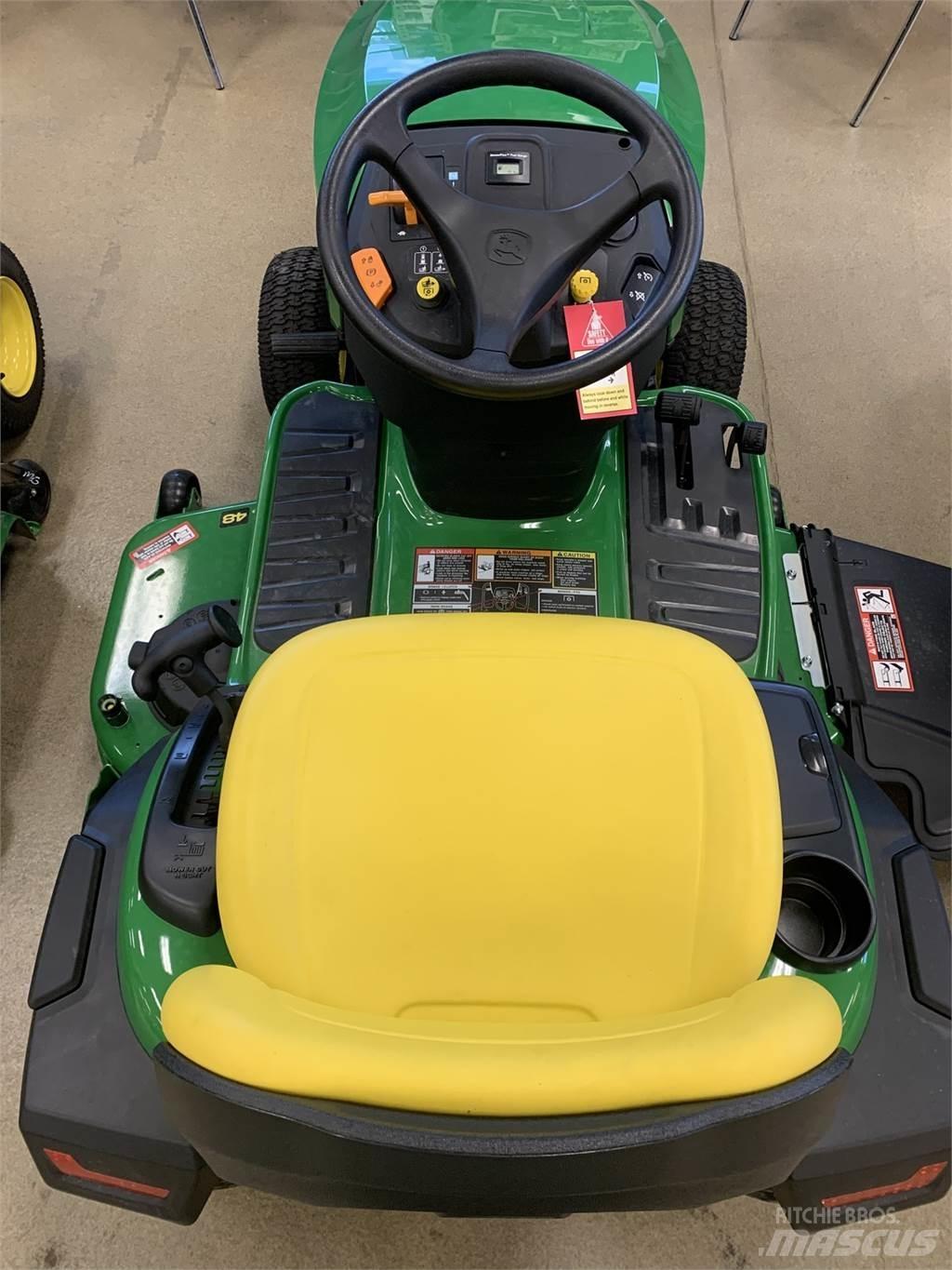 John Deere S240 Compact tractors