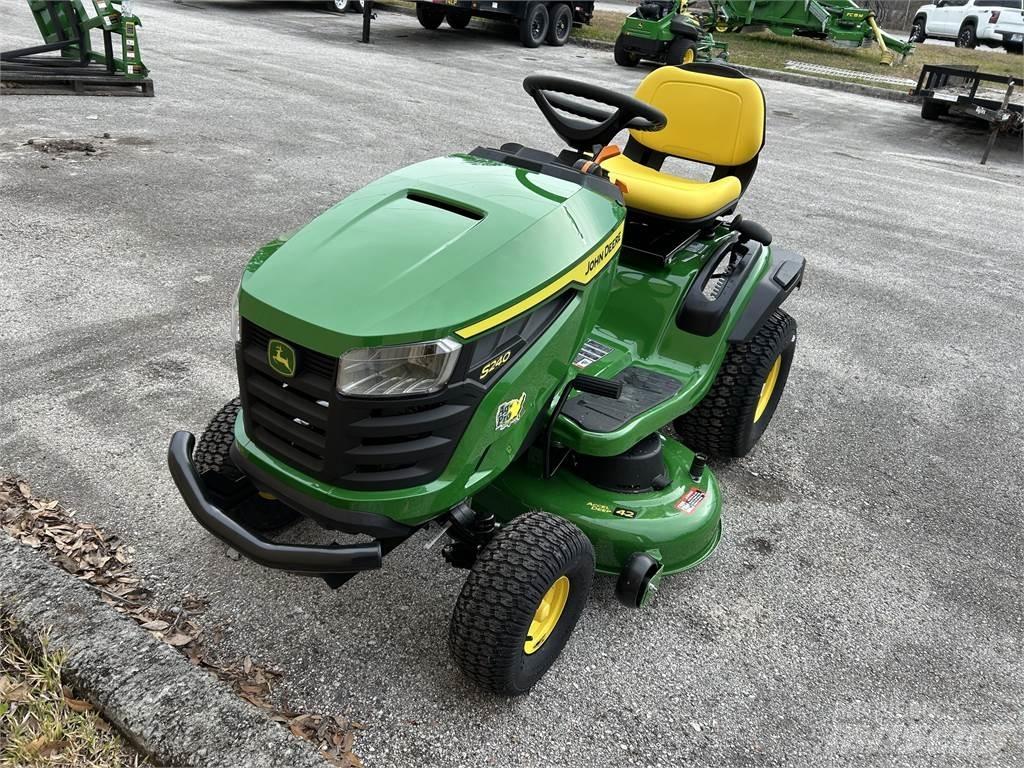 John Deere S240 Compact tractors