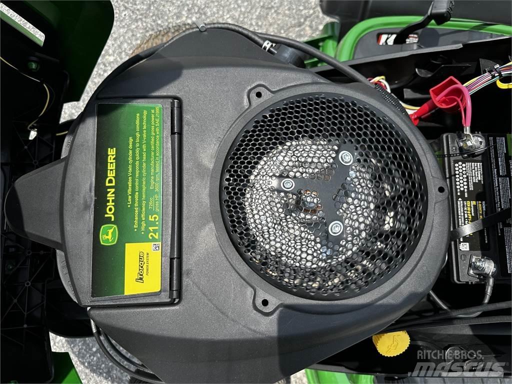 John Deere S240 Compact tractors